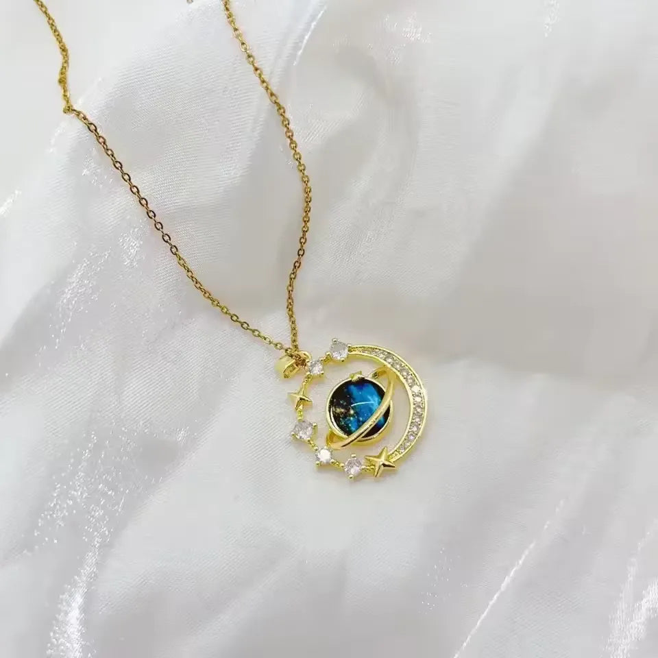 Elegant Moon Shape Beautiful Starry Necklace With Micro-Inlaid Zirconium Luxury Pendants